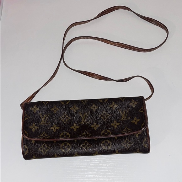 LOUIS VUITTON Black and Gold Monogram Crossbody Bag - Picture 1 of 11
